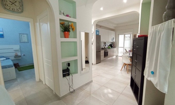 Civitavecchia Apartment | La Casa di Ami Vicino al Porto Crociera con Giardino e Parcheggio