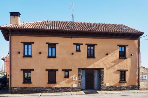 Valverde de la Virgen House | La Casa Vieja