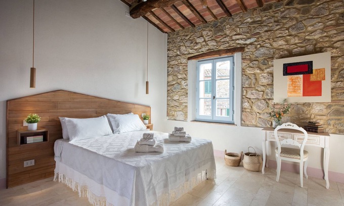 Montalcino Apartment | La Casetta di Nise - Charming Private spa in the Borgo