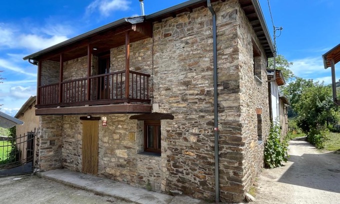San Cristobal de Valdueza House | La Casina de la Yeye San Cristóbal de Valdueza