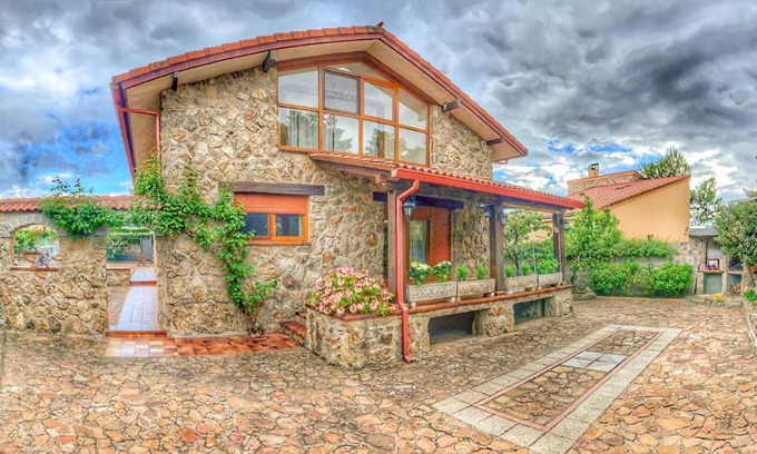 Ortigosa del Monte House | La Casita de las Hortensias