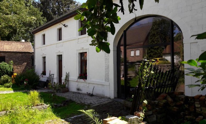 Villers-le-Bouillet House | La cave au chat'pitre 'Le Fenil'