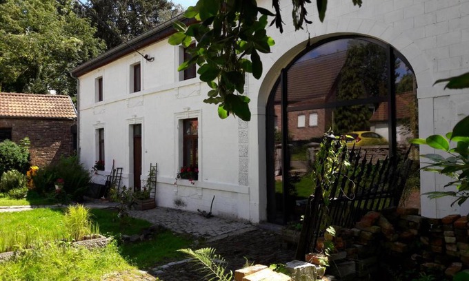 Villers-le-Bouillet House | La cave au chat'pitre/l'étable