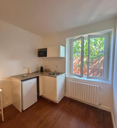 Bouloc Apartment | La chambre de Bouloc confortable et calme