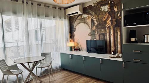 Cadereau Apartment | La Chouette Nimoise