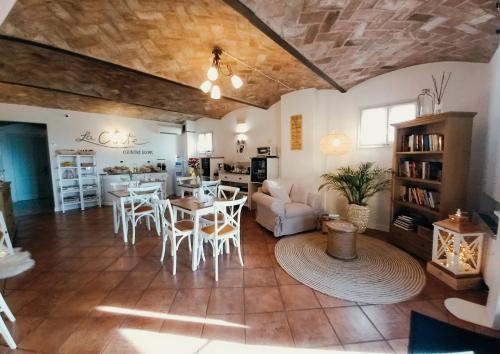 Buon Pastore-Sant'Agnese-San Damaso House | La Corte Country Rooms