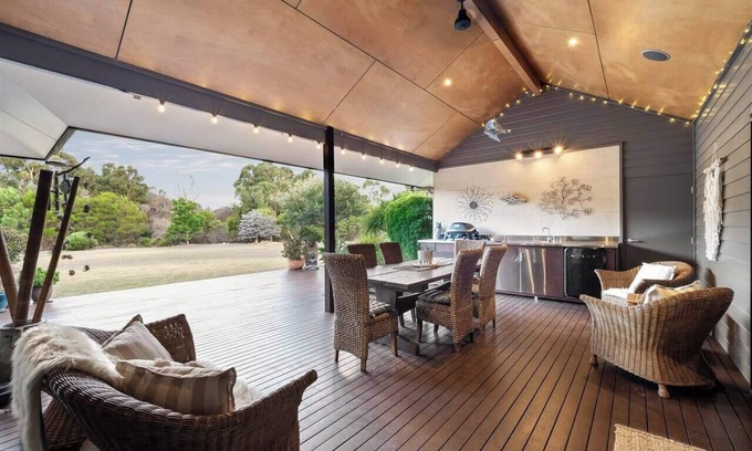 Burnside House | La Dimora Tranquil Retreat Where Bush Meets Beach