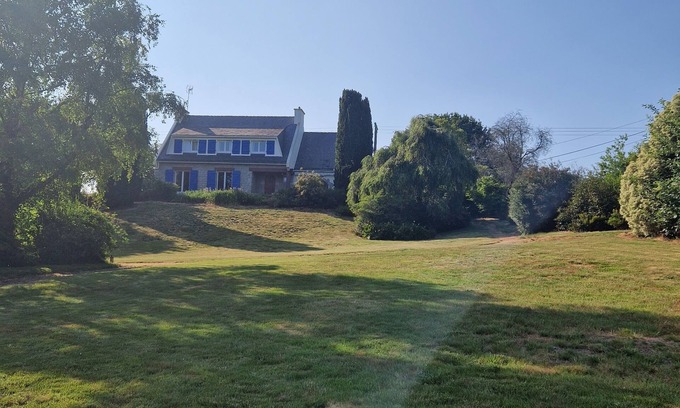 Mellac Villa | LA Familiale