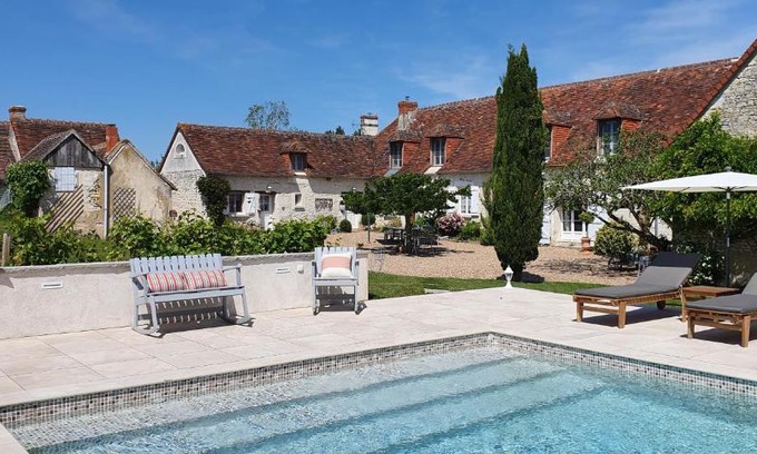 Cussay Bed & Breakfast | La Ferme Blanche