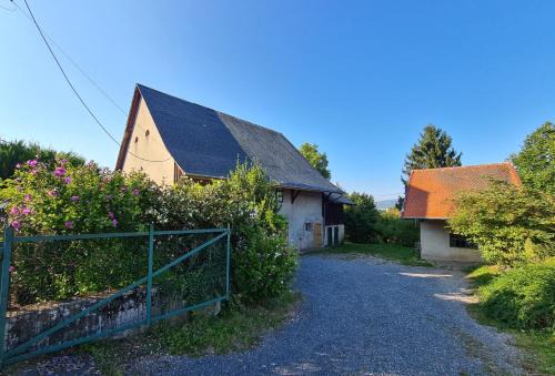 Amancy House | La Ferme des lutins