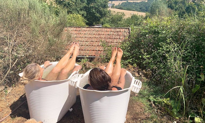Chiddes House | La Fleur Sauvage - Romantic Holiday Cottage Morvan