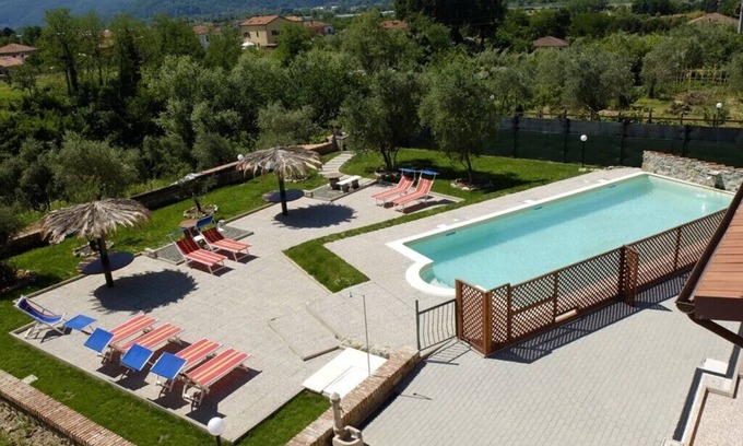 Santo Stefano di Magra Apartment | La Fonda Holiday House: Apartment With Pool, Garden And Parking