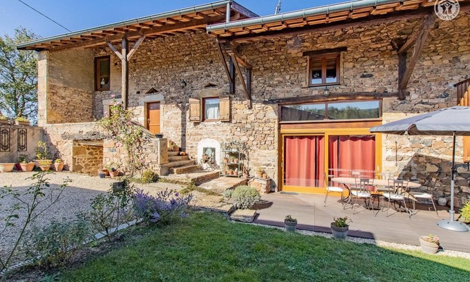 Bourgvilain House | la Framboisine - Bourgvilain