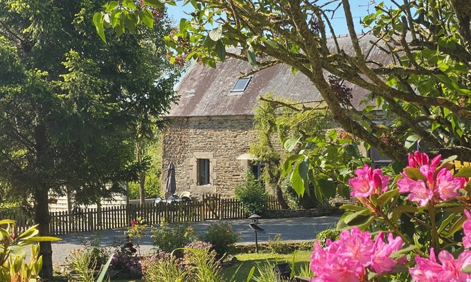 Langoat House | La grange Romarin - The Pil Bara barns