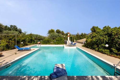 Chiusa Sclafani Villa | La Gurra Tenuta Migliore By DomuSicily