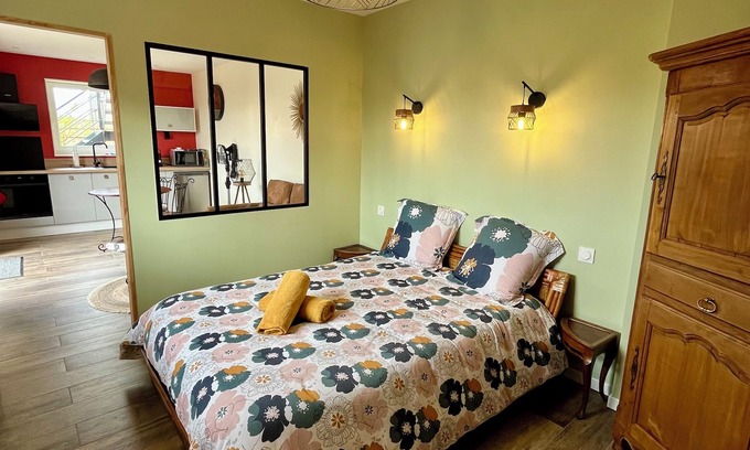 Ennevelin House | La Laiterie, gîte at Domaine d’Antan