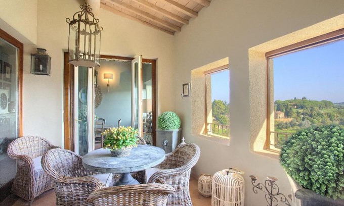 Castelfalfi Apartment | La Loggia