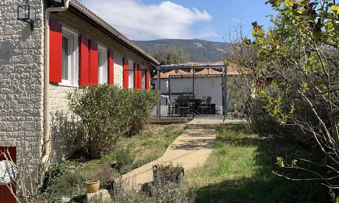 Roche-Saint-Secret House | La Maison des Lavandes en Drôme Provençale Parmi les Lavandes et les Vignes