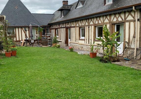 Neville House | LA MAISON DE FAMILLE