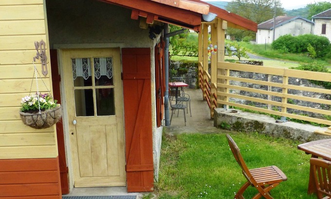 Dun-sur-Meuse Cottage | La maison de Tante Hélène gîte pour deux