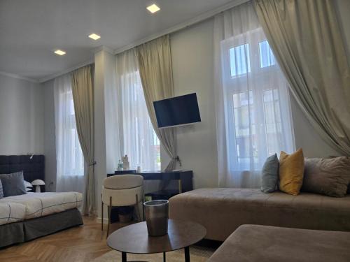 Pazardzik Apartment | La Maison des Fleurs FREE PARKING