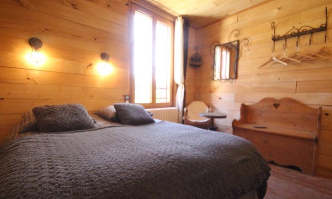 Anlhiac Bed & Breakfast | La maison du bonheur B&B