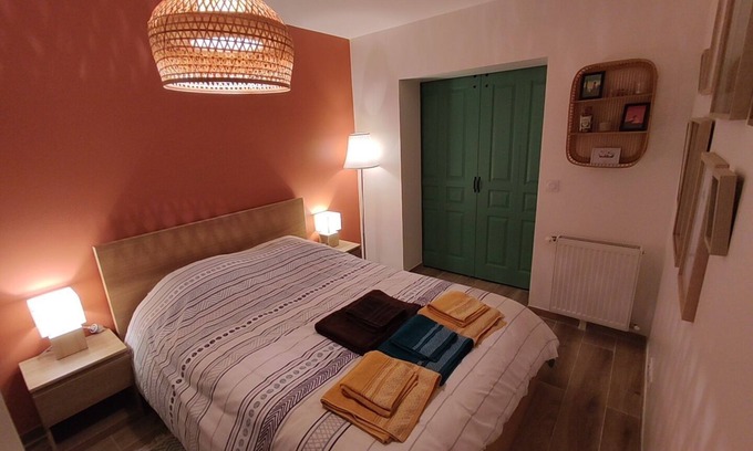 Chanteloup-en-Brie Apartment | La Maisonnette - 12 minutes from Disneyland Paris!