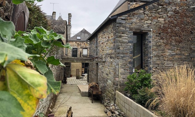 Saint-Martin-sur-Oust House | "La Maisonnette" Hyper Centre