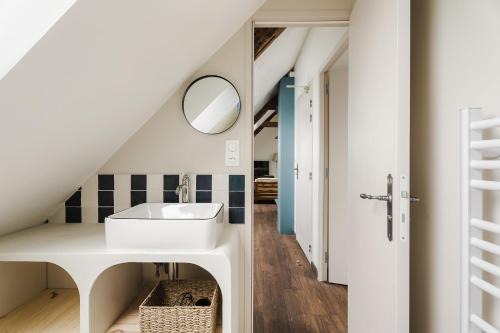 Pontorson Apartment | La Mer - Appartement calme et douillet à 5km du Mont St Miche - Wifi - Netflix