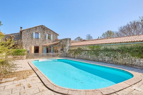 Thenac House | La Mijotière - maison avec piscine et grand jardin