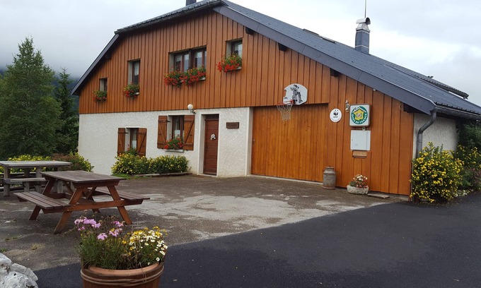 Chapelle-des-Bois Apartment | La Nature au Coeur de vos Vacances.dans le Parc Naturel du Haut Jura