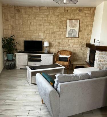 Savigny-en-Veron House | La P'tite Véronnaise