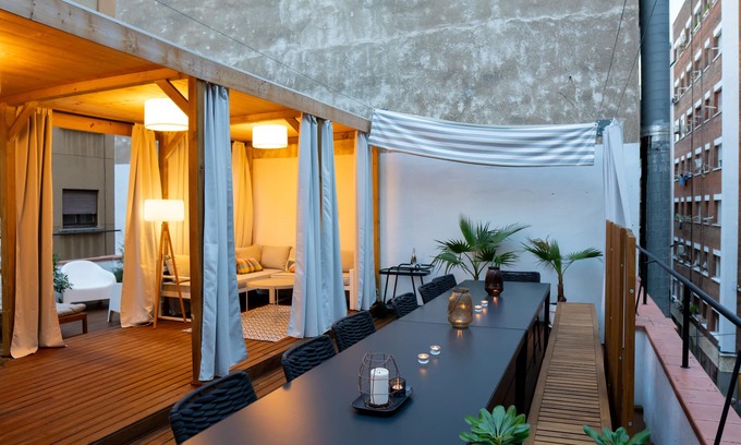 Ciutat Vella Apartment | La Palma Barceloneta Penthouse Apartment with Roof Top Terrace