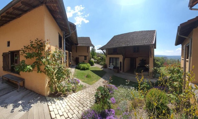 Saint-Genix-sur-Guiers Bed & Breakfast | La Parenthèse