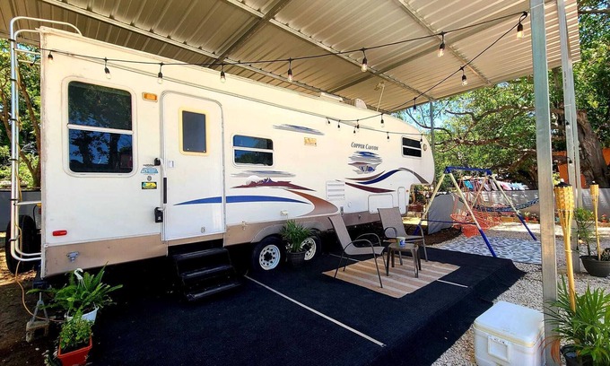 La Parguera House | La Parguera, precioso , privado y comodo trailer se alquila, cerca de todo