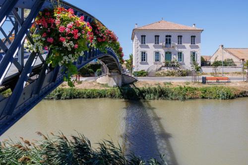 Salleles-d'Aude Bed & Breakfast | La Passerelle du Canal