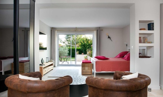 Panazol Bed & Breakfast | La perle rouge A Panazol