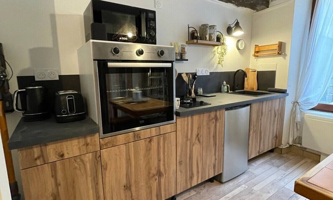 Avallon House | ‘La Petite Maison’ Triplex in the city centre