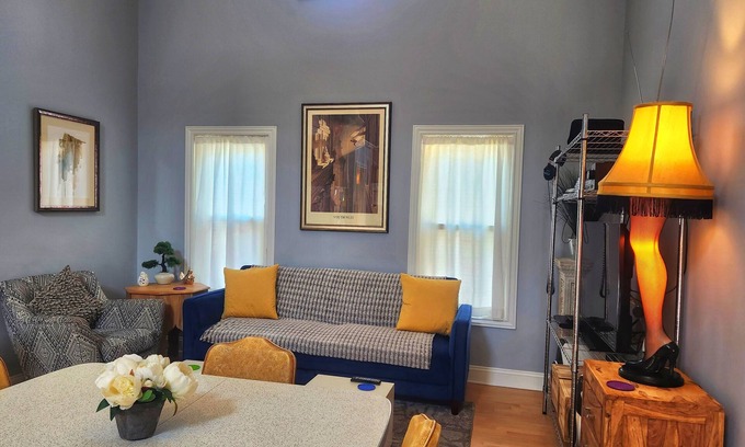 Little Italy Apartment | La piccola Italia di Cleveland #2 *Family Run*