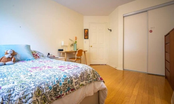 Oxford Apartment | La Place Art Stay 1 King kitchenette LR F Bath