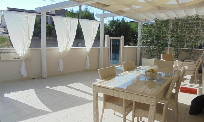 Rocca Imperiale House | La Poesia