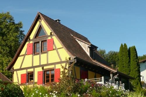 Raedersdorf House | La Pomme de Pin