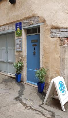 Saint-Antonin Noble Val Bed & Breakfast | La Porte Bleue