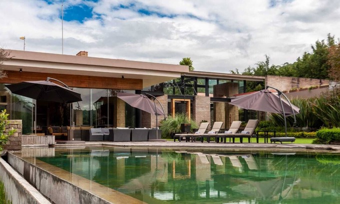 Avandaro Cottage | La Querencia: Estate with pool in Rancho Avándaro