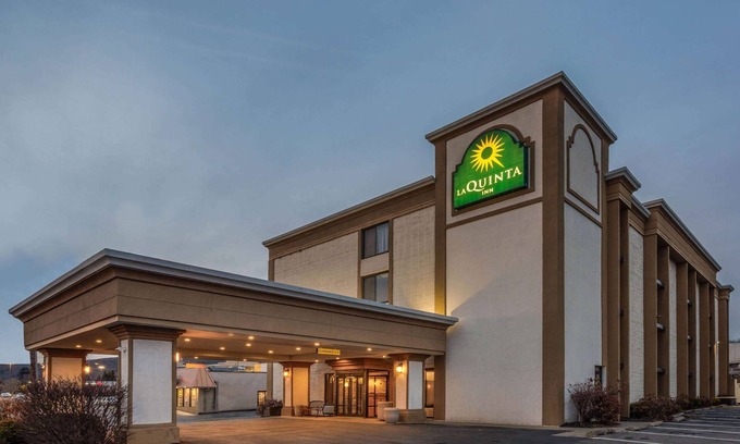 Johnson City Hotel | La Quinta Inn by Wyndham Binghamton - Johnson City