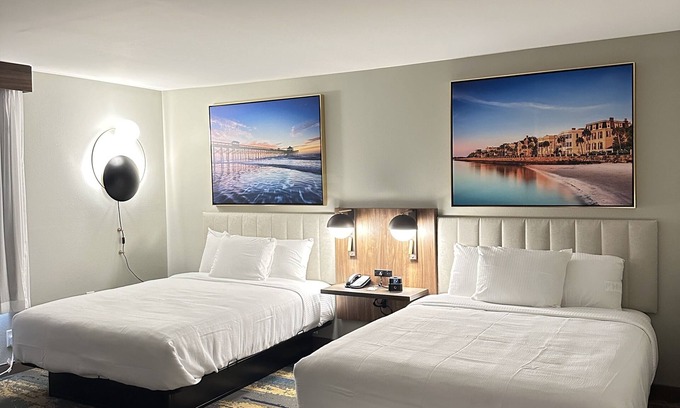 Dentsville Hotel | La Quinta Inn by Wyndham Columbia NE/Fort Jackson