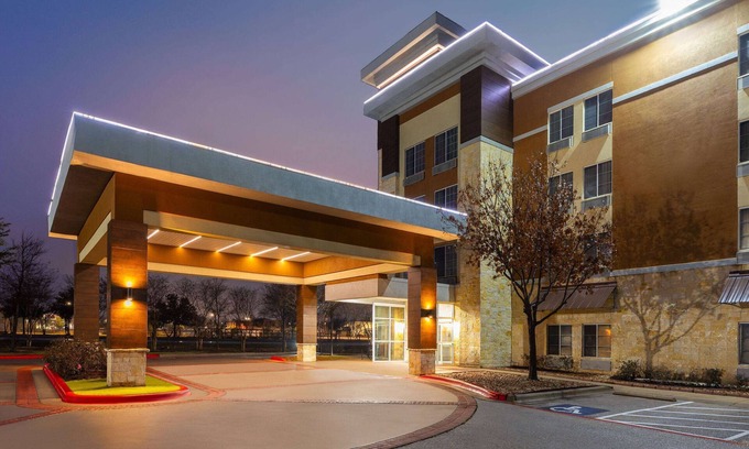 Cedar Park Hotel | La Quinta Inn & Suites by Wyndham Austin - Cedar Park