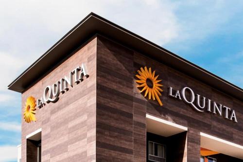 Sulphur Hotel | La Quinta Inn & Suites by Wyndham Sulphur Lake Charles