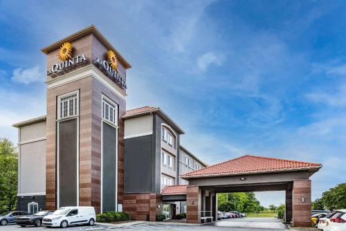 Norfolk - Virginia Beach Hotel | La Quinta Inn & Suites by Wyndham Norfolk