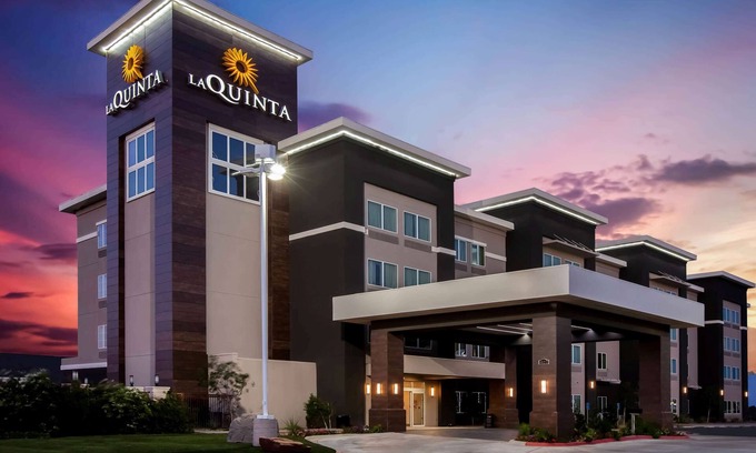Odessa Hotel | La Quinta Inn & Suites by Wyndham Odessa North